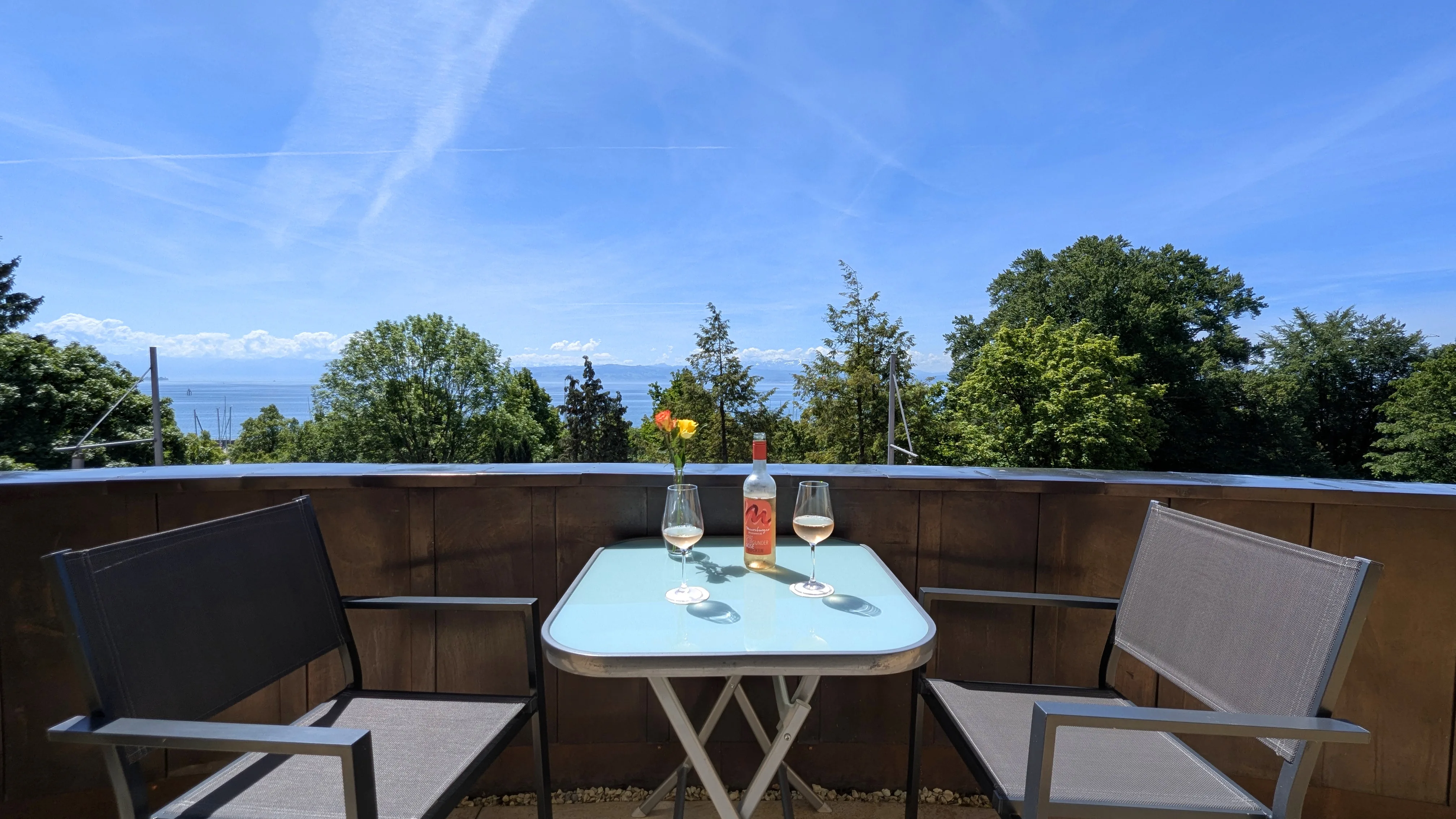 Privater Balkon mit Seeblick
